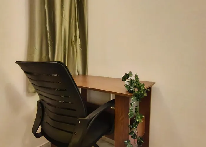 Homestayz Crown