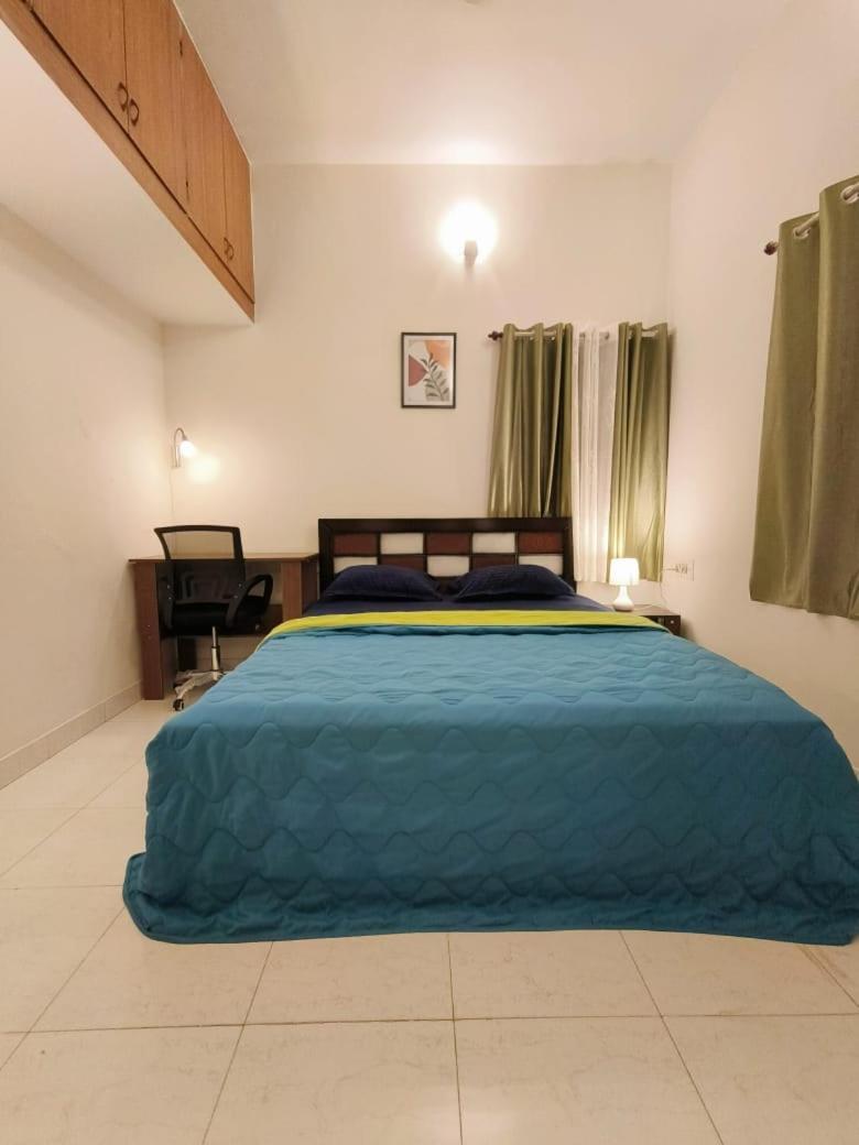 Homestayz Crown